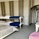 New Sayonara Hotel Neapol