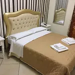 New Sayonara Hotel Neapol