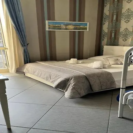 Hotel New Sayonara Nápoles