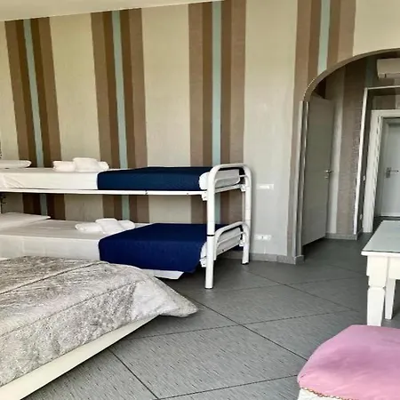 New Sayonara Hotel Naples