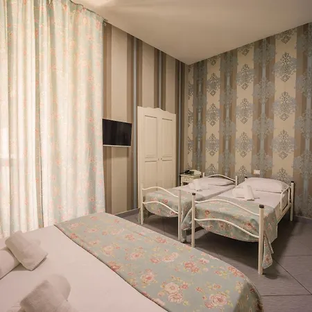 New Sayonara Hotel Neapel