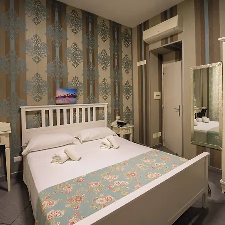 Hotel New Sayonara Neapol