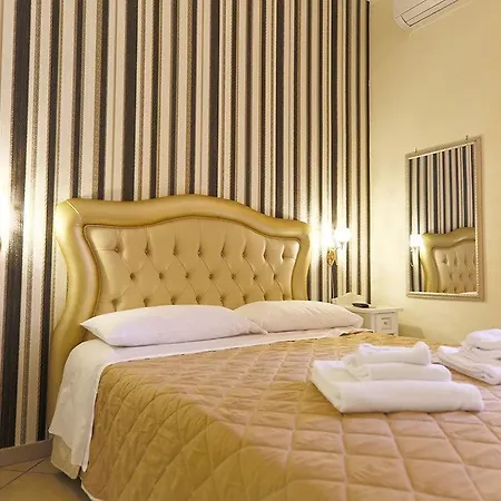 New Sayonara Hotel Nápoles