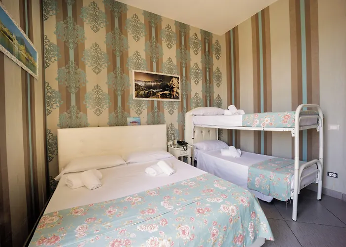 Hotel New Sayonara Neapol